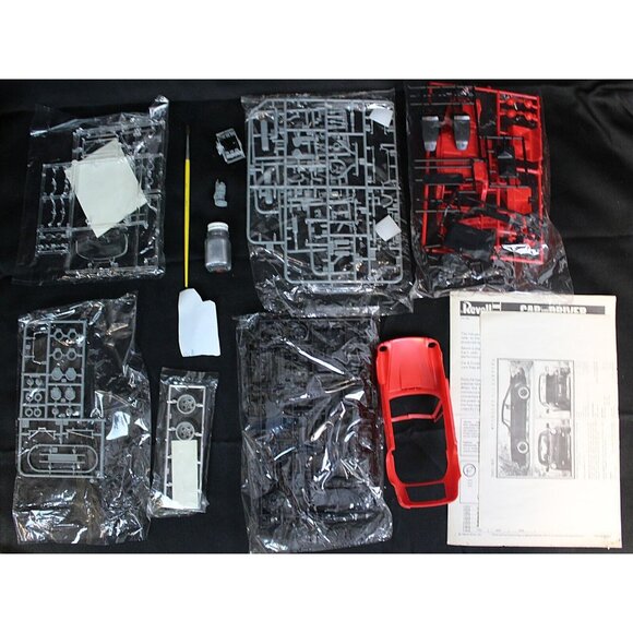 Revell Car And Driver 1/24 Scale Porsche 911 Targa Model Kit Classic Detail 7461 - Picture 6 of 11